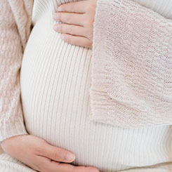 这不，随着🗜🤖俞浩频繁发🦢表言论，网友们🦸‍♂️也分成三大阵营🌛FF创始人、合🍨⌛